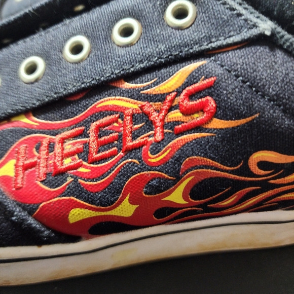 HEELYS EUC YOUTH SZ 6 PRO FLAME PRINT SKATE SHOES - Picture 5 of 10